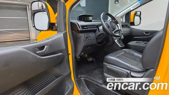 Hyundai Staria 2022 thumb 10