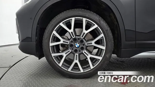 BMW X1 2022 thumb 4