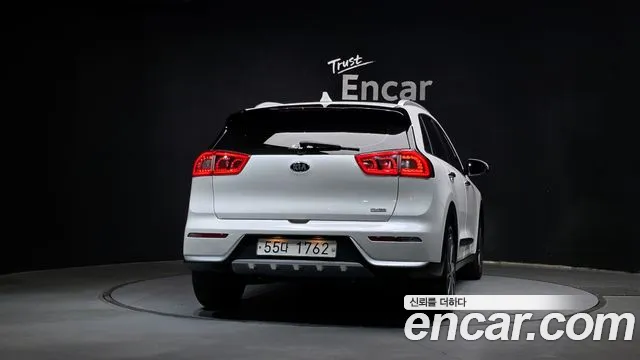 Kia Niro 2016 thumb 4