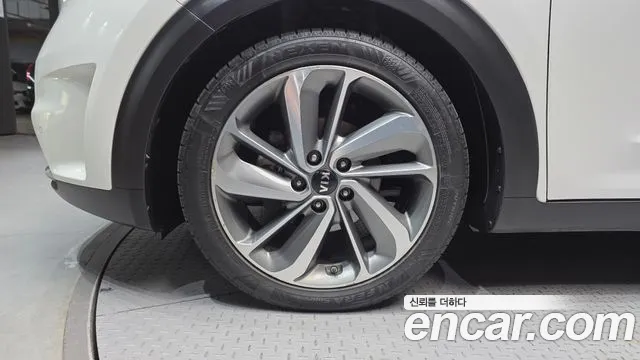 Kia Niro 2016 thumb 5