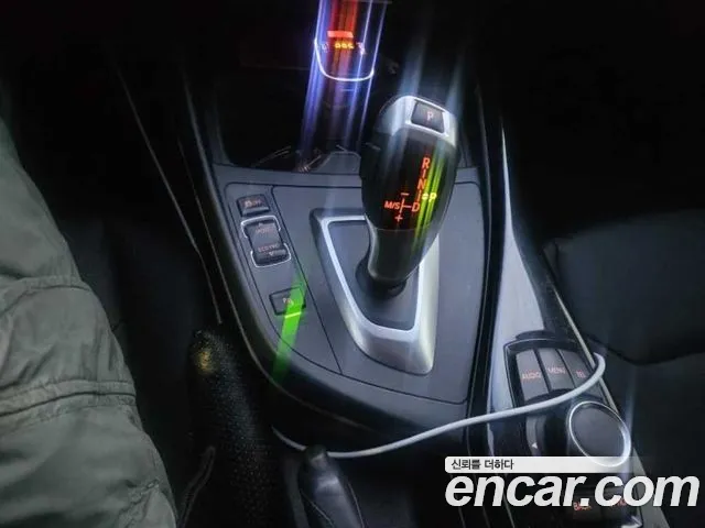 BMW 1-Series 2014 thumb 9