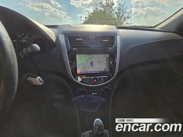 Hyundai Accent 2014 thumb 9