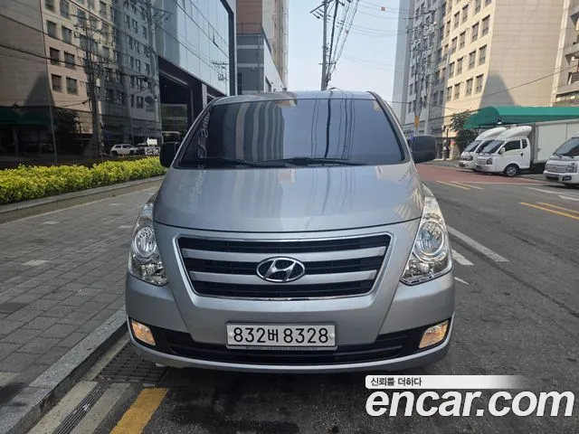 Hyundai Starex 2017 thumb 3
