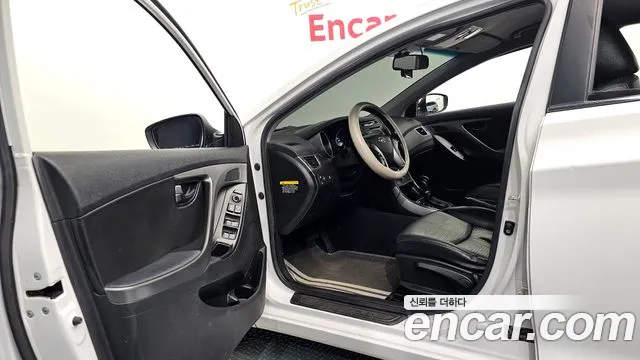 Hyundai Avante 2013 thumb 9