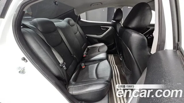 Hyundai Avante 2013 thumb 10