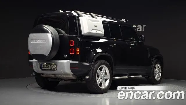 Land Rover Defender 2022 thumb 2