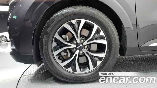 Kia Carnival 2020 thumb 4