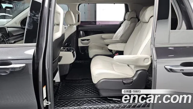 Kia Carnival 2020 thumb 11