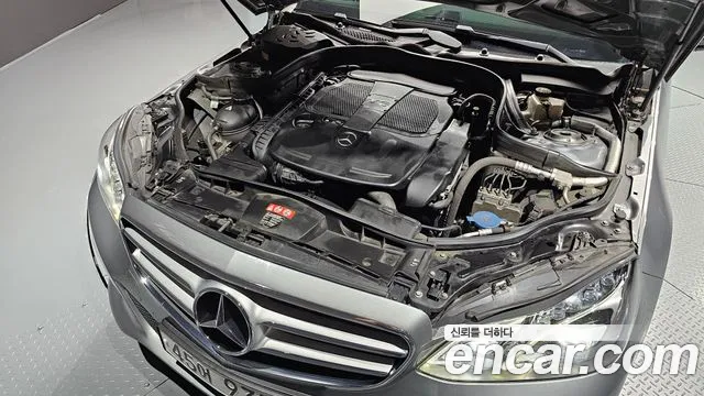 Mercedes-Benz E-Класс 2015 thumb 6
