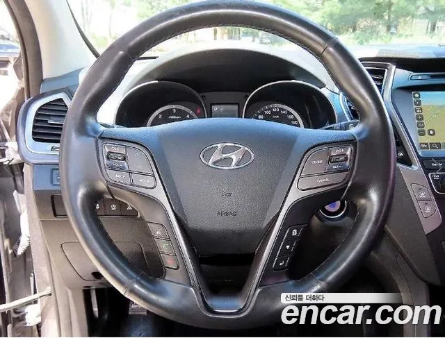 Hyundai Santa Fe 2016 thumb 8