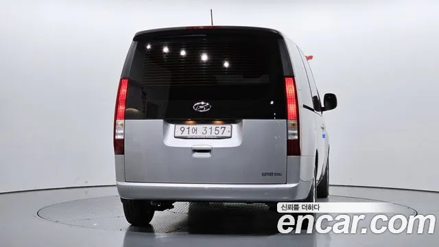 Hyundai Staria 2021 thumb 4