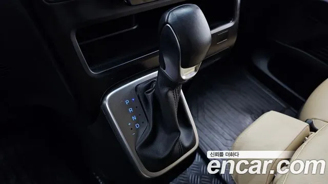 Hyundai Staria 2021 thumb 9