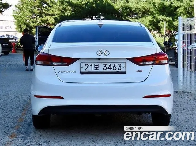 Hyundai Avante 2016 thumb 4