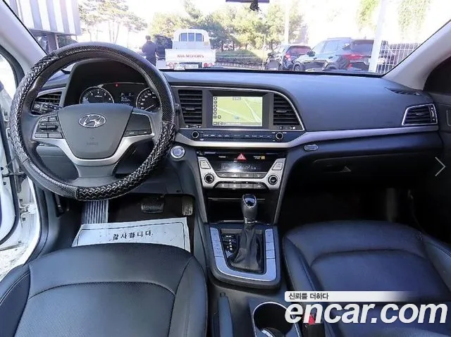 Hyundai Avante 2016 thumb 7