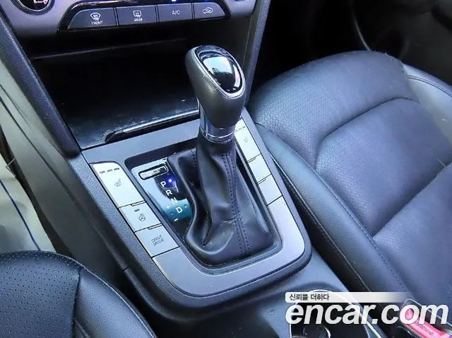 Hyundai Avante 2016 thumb 10