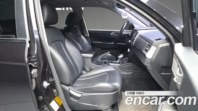KG_Mobility_Ssangyong Rexton 2019 thumb 11