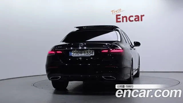 Mercedes-Benz E-Класс 2023 thumb 4
