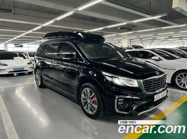 Kia Carnival 2017 thumb 3