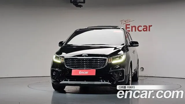 Kia Carnival 2020 thumb 2