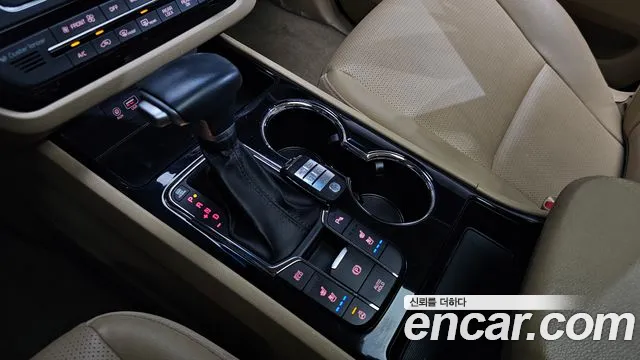 Kia Carnival 2020 thumb 8