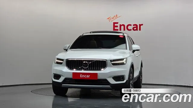 Volvo XC40 2019 thumb 3