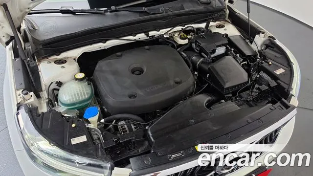 Volvo XC40 2019 thumb 6