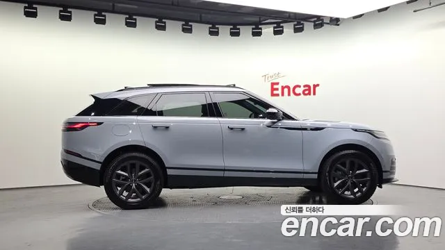 Land Rover Range Rover Velar 2025 thumb 5