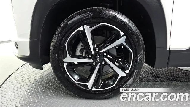 ChevroletGMDaewoo TrailBlazer 2021 thumb 4