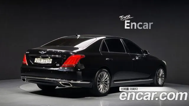 Genesis G90 2018 thumb 2