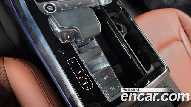 Audi Q7 2023 thumb 9