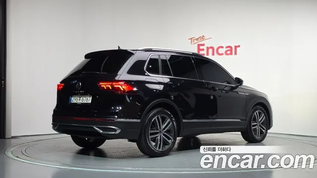 Volkswagen Tiguan 2022 thumb 2