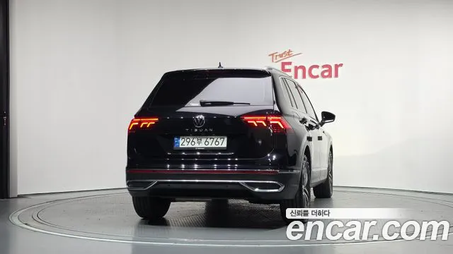 Volkswagen Tiguan 2022 thumb 4