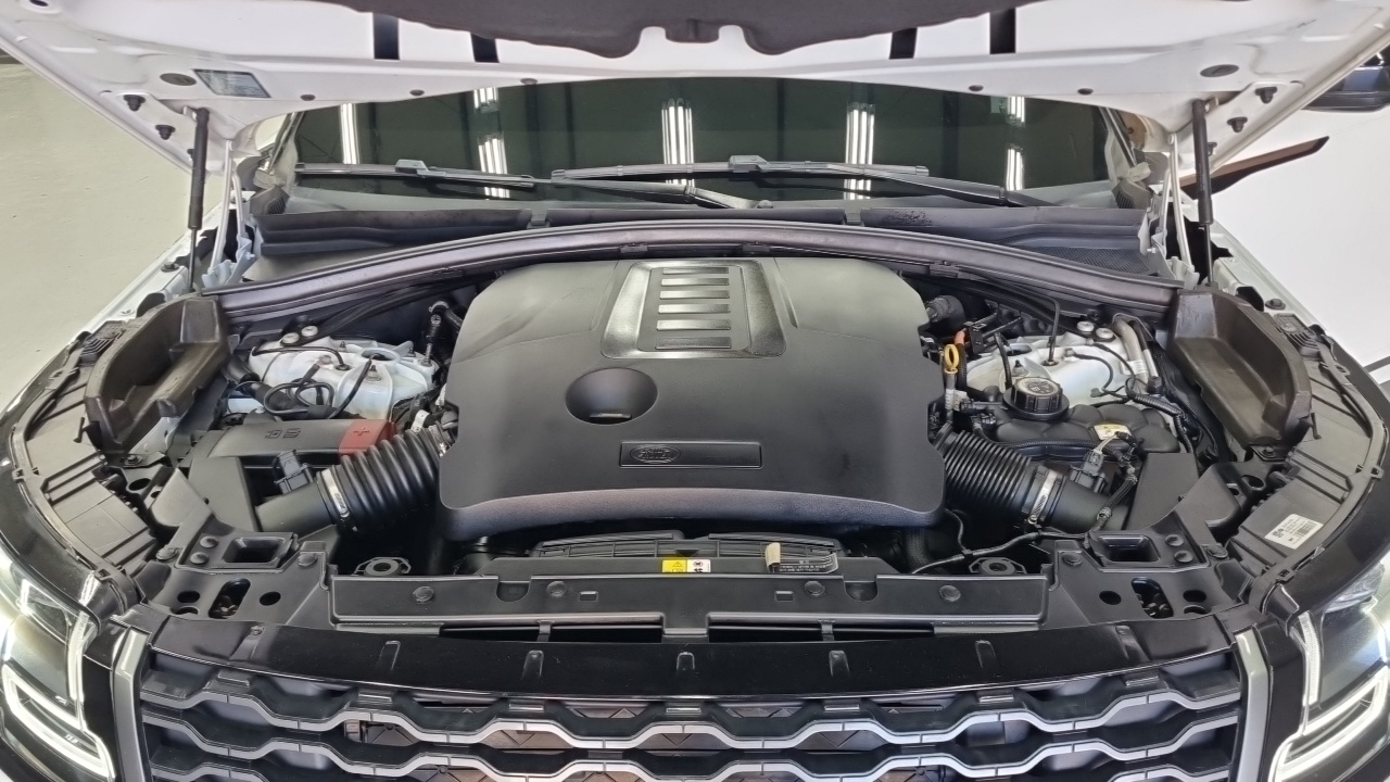 Land Rover Range Rover Velar 2021 thumb 6