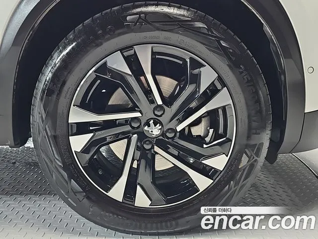 Peugeot 2008 2023 thumb 5