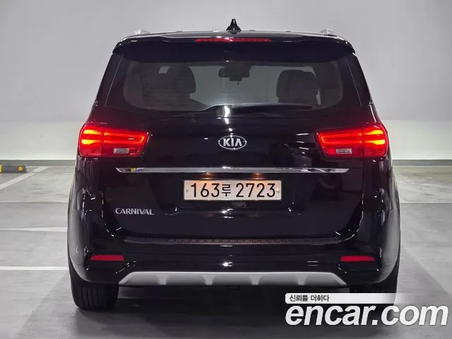 Kia Carnival 2019 thumb 4