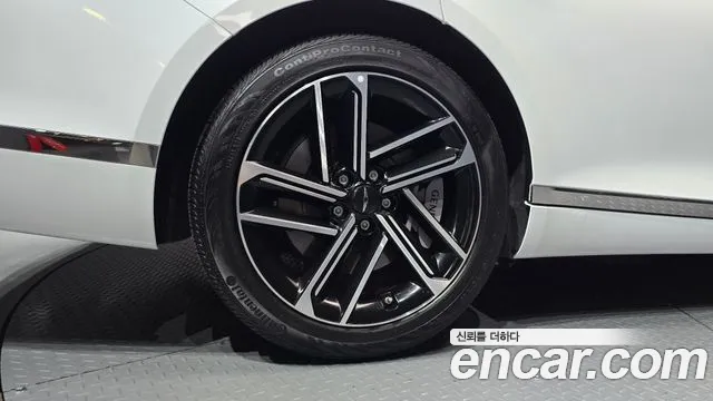 Genesis G80 2024 thumb 5