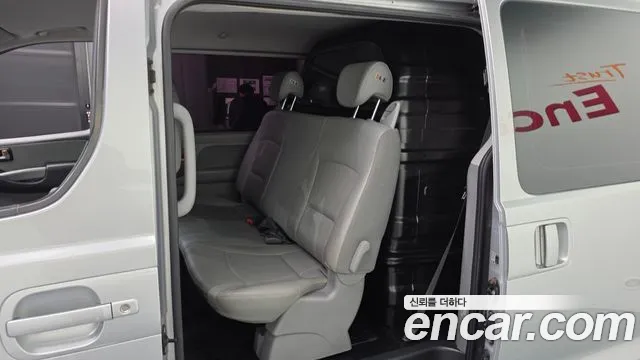 Hyundai Starex 2017 thumb 11