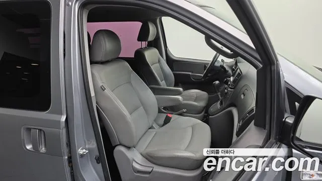 Hyundai Starex 2017 thumb 12