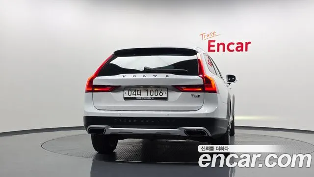 Volvo V90 2019 thumb 3