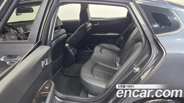 Kia K5 2017 thumb 11