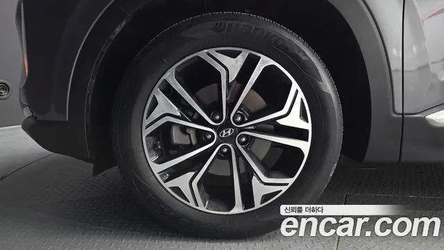 Hyundai Santa Fe 2018 thumb 5