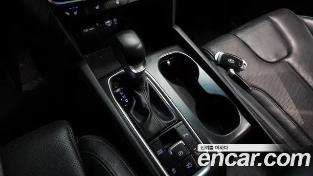 Hyundai Santa Fe 2018 thumb 9