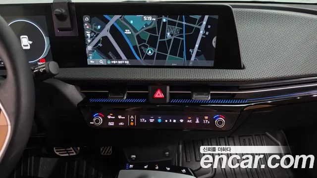 Kia EV6 2023 thumb 11