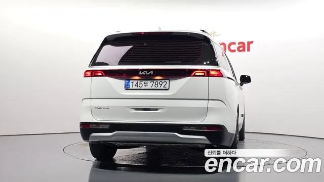 Kia Carnival 2022 thumb 4