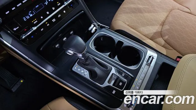 Kia Carnival 2022 thumb 9