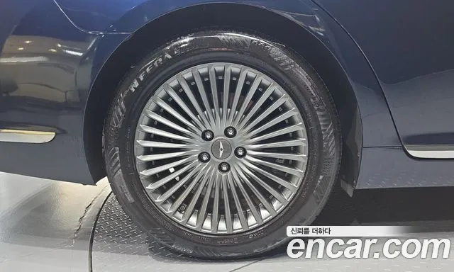 Genesis G90 2019 thumb 4