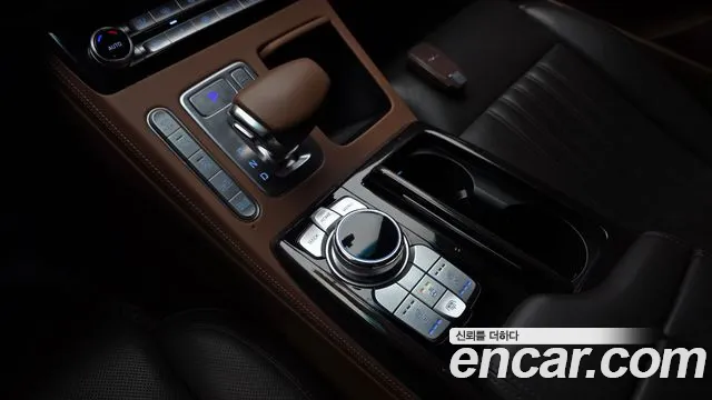 Genesis G90 2019 thumb 8