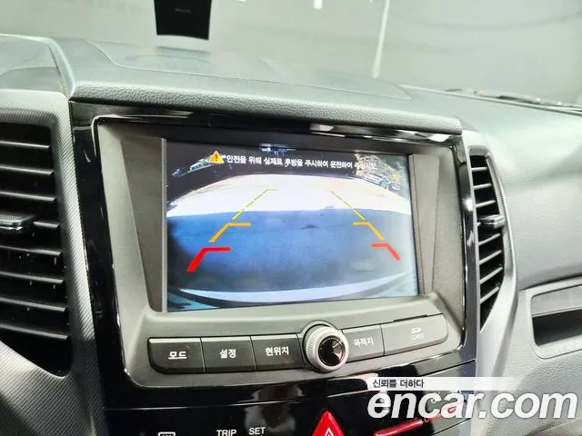 KG_Mobility_Ssangyong TIBOLI 2017 thumb 10