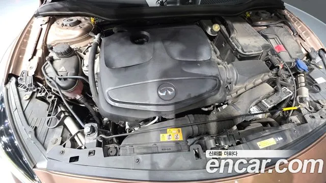 Infiniti Q30 2018 thumb 6