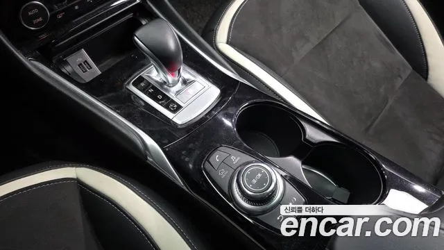 Infiniti Q30 2018 thumb 9